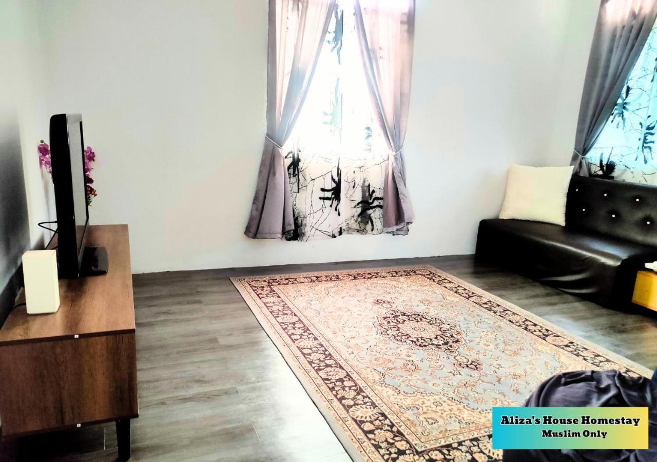 Aliza'S House Homestay Pd Mini Bungalow Port Dickson Buitenkant foto